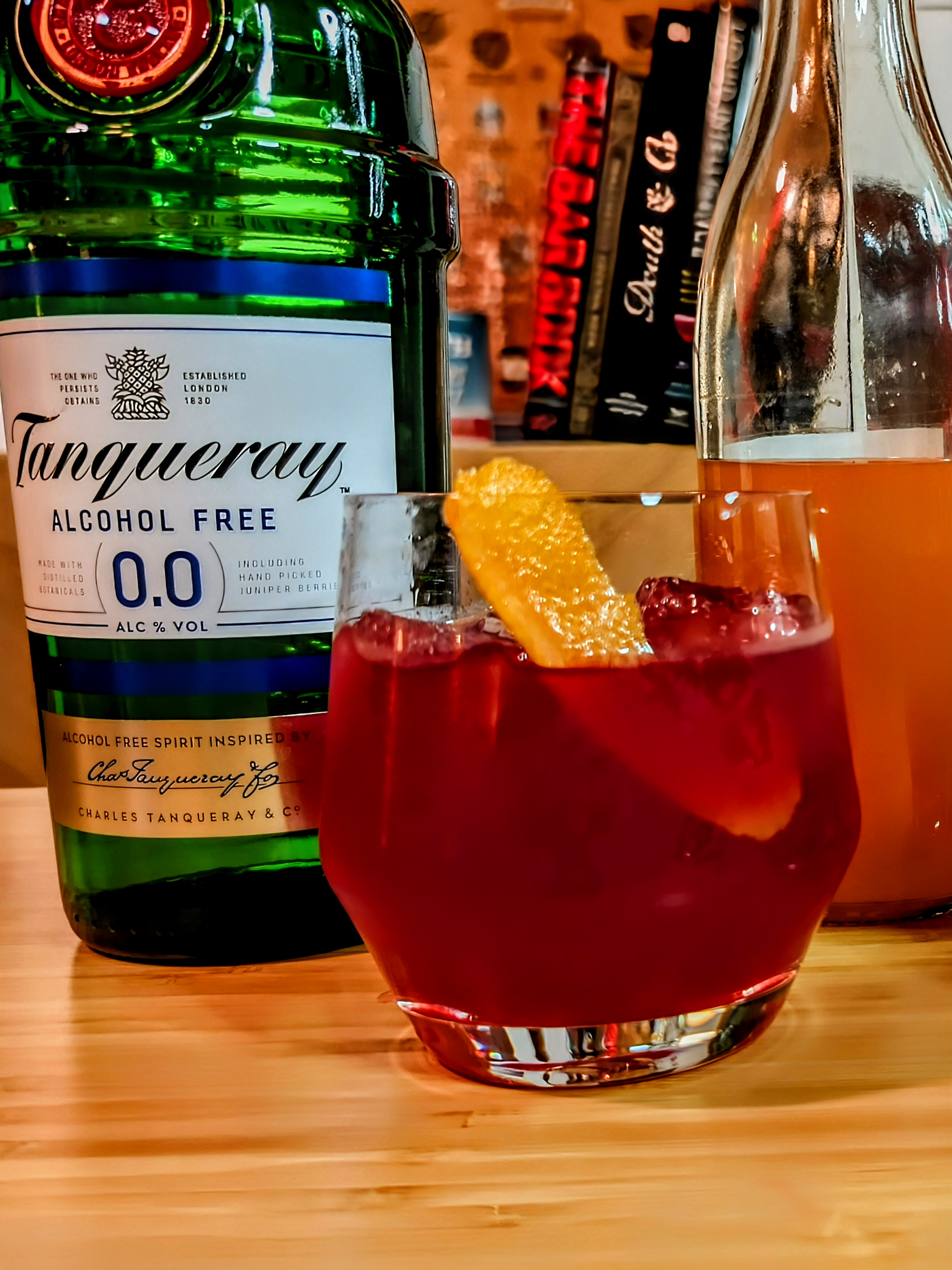 Negroni’s Sober Cousin – A Bold Non-Alcoholic Negroni Alternative
